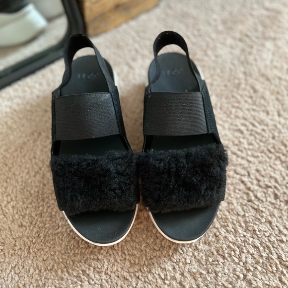 Ugg platform Black and white Sandals - Picture 7 of 12